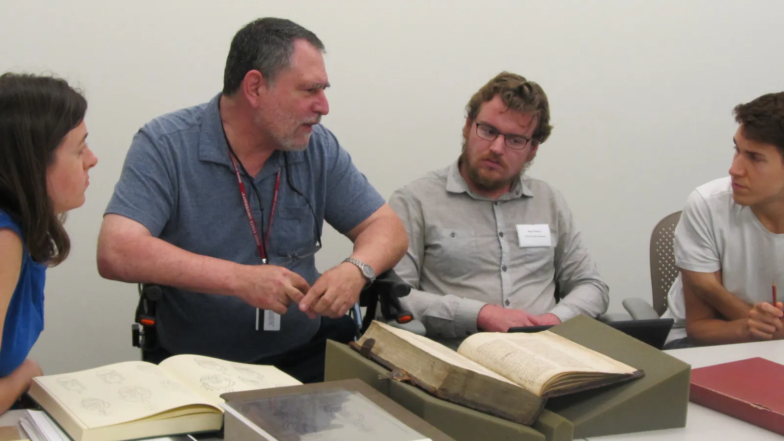 Predrag talking with participants